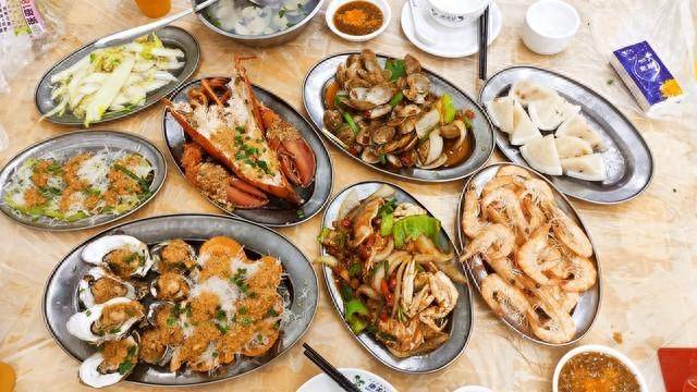 三亚美食排行榜前十名？海南三亚旅游攻略