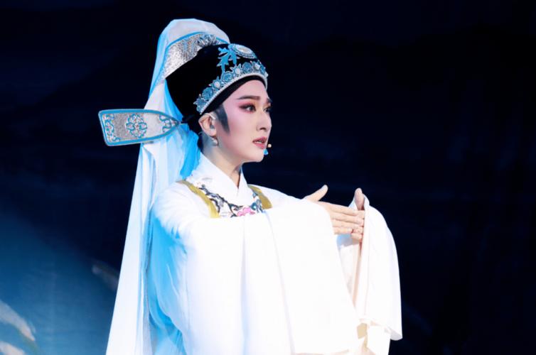 越剧代表人物（中国越剧代表演员）