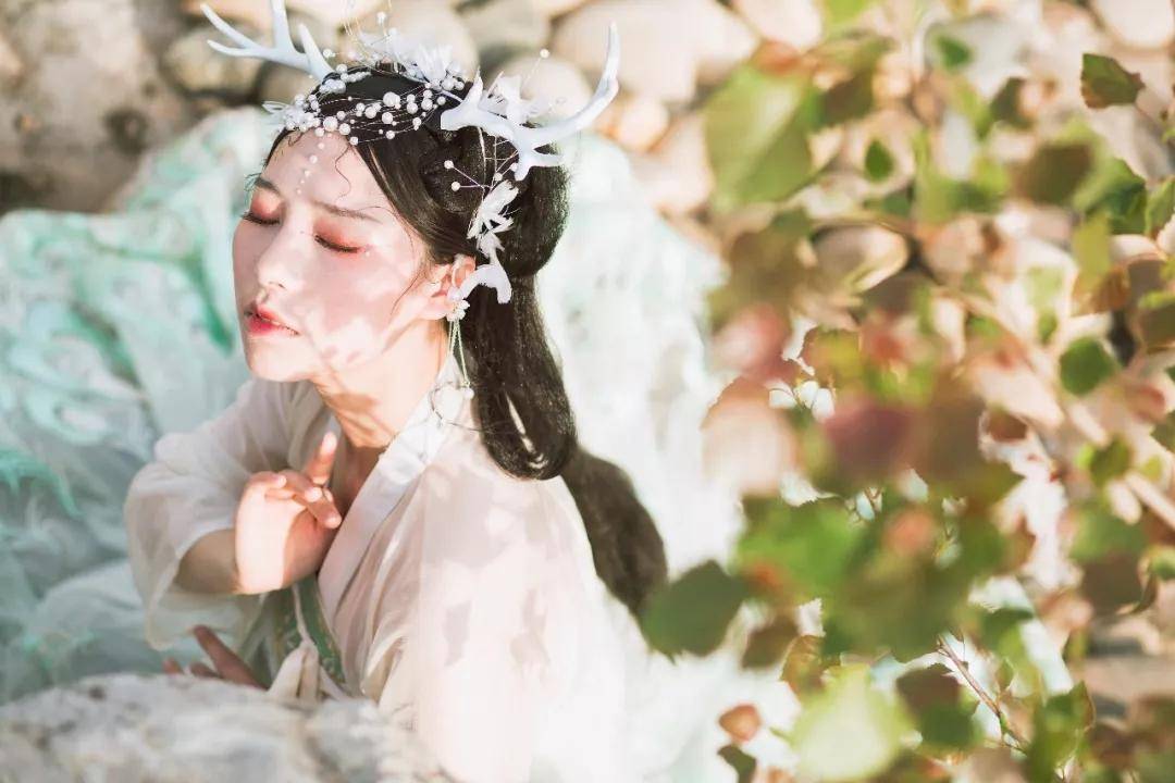 关于爱情的个性签名？三观超正的温柔个性签名分享
